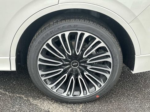 New 2026 Lincoln Aviator Black Label w/ Dynamic Handling Package image 18