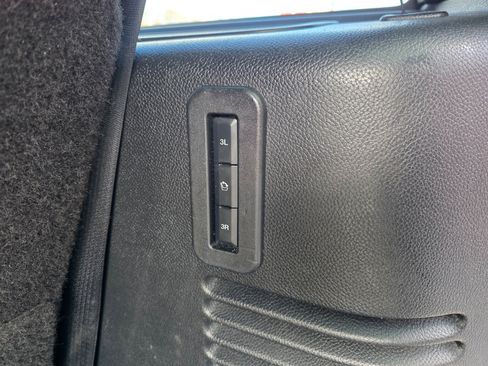 Used 2016 Lincoln Navigator Select image 14