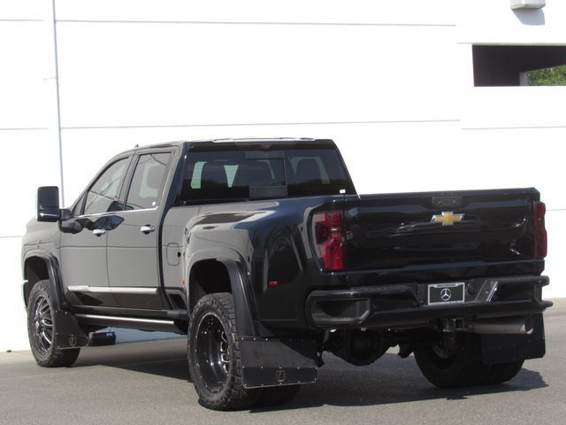 Used 2025 Chevrolet Silverado 3500 High Country w/ High Country Premium Package AWD/4WD image 5