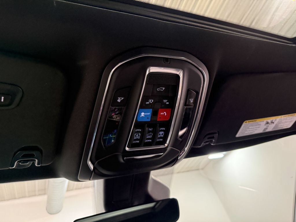Used 2024 Jeep Wagoneer Series II AWD/4WD image 84