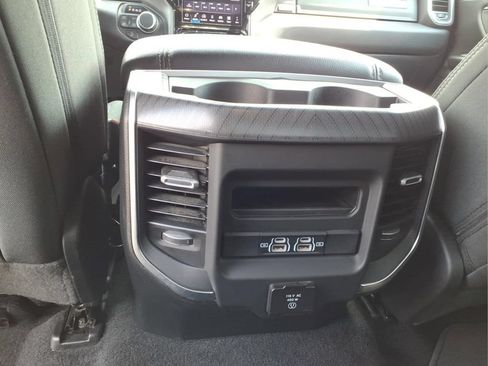 Used 2025 RAM 1500 Big Horn AWD/4WD image 8