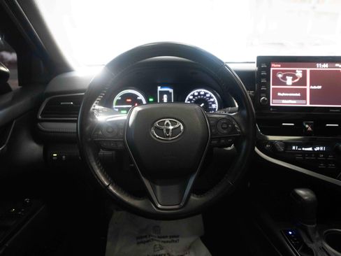 Used 2021 Toyota Camry SE image 21