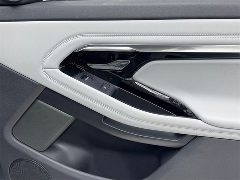 Used 2023 Land Rover Range Rover Evoque R-Dynamic SE image 48