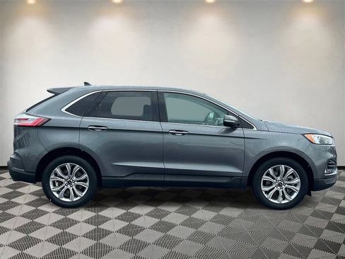 Used 2024 Ford Edge Titanium AWD/4WD image 2