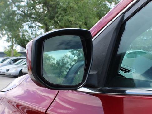 Used 2019 Nissan Sentra SV FWD image 8