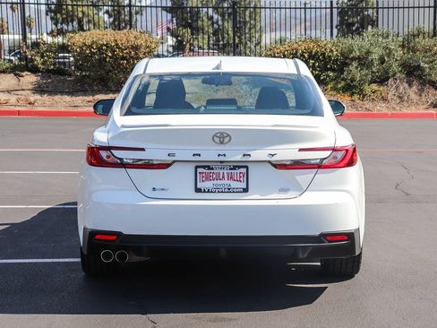 Used 2025 Toyota Camry SE FWD image 6