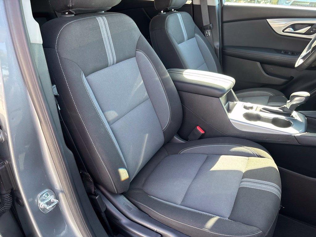 Used 2025 Chevrolet Blazer LT FWD image 30