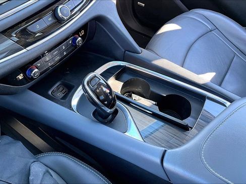 Used 2020 Buick Enclave Essence w/ Sound and Sites Package image 18