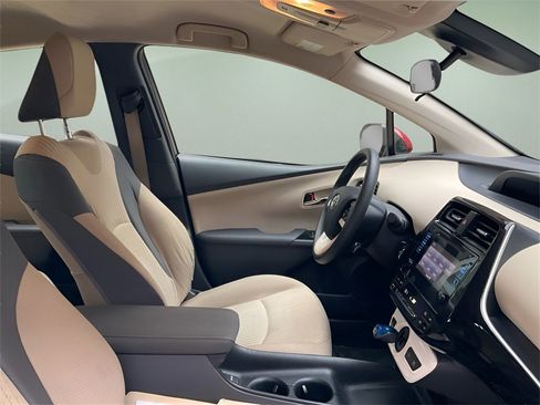 Used 2017 Toyota Prius Two w/ Prius Two Safety Plus Package image 15