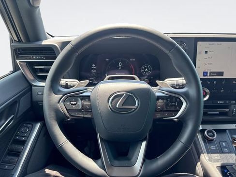 Used 2024 Lexus GX 550 AWD/4WD image 14
