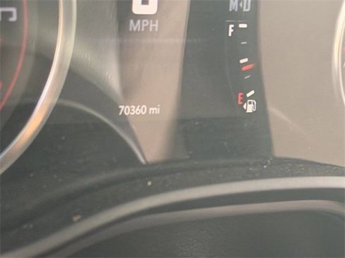 Used 2021 Dodge Challenger SXT image 9