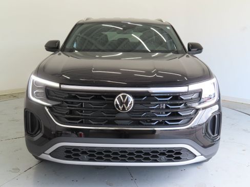 New 2026 Volkswagen Atlas Cross Sport SE FWD image 10