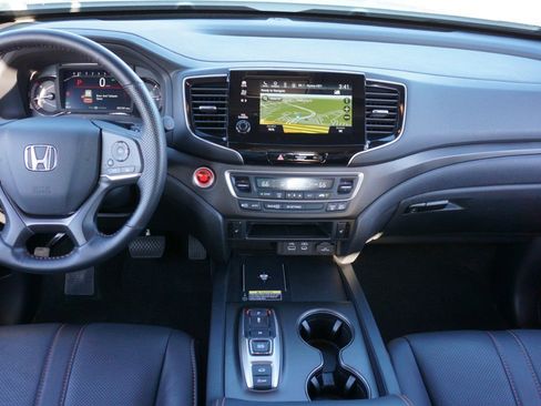 Used 2024 Honda Passport TrailSport image 27