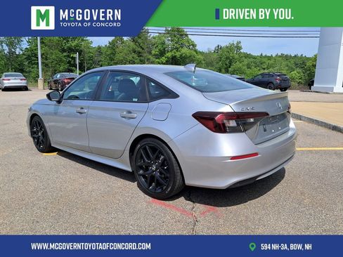 Used 2025 Honda Civic Sport image 3