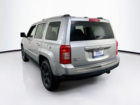 Used 2017 Jeep Patriot High Altitude AWD/4WD image 7