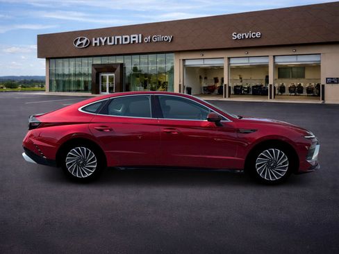 New 2026 Hyundai Sonata Limited FWD image 9