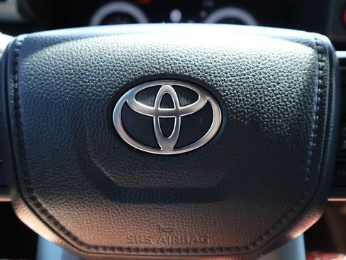 Used 2024 Toyota Tacoma TRD Off-Road AWD/4WD image 25