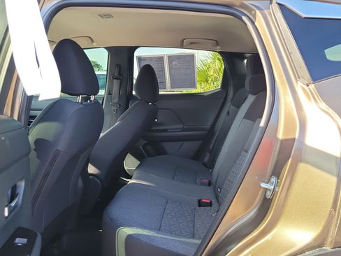 Certified 2025 Nissan Kicks SV FWD image 11