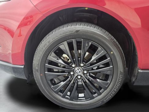 Used 2023 Toyota Venza Nightshade image 16