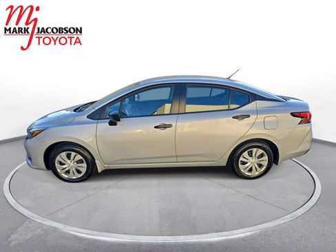 Used 2025 Nissan Versa S image 14