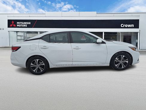 Used 2022 Nissan Sentra SV image 3