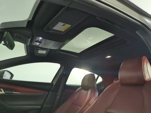 Used 2019 MAZDA MAZDA3 Hatchback w/ Premium Package image 28