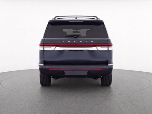 Used 2022 Lincoln Navigator L Reserve AWD/4WD image 9