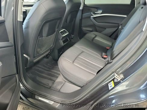 Used 2021 Audi e-tron Premium w/ Convenience Plus Package image 3