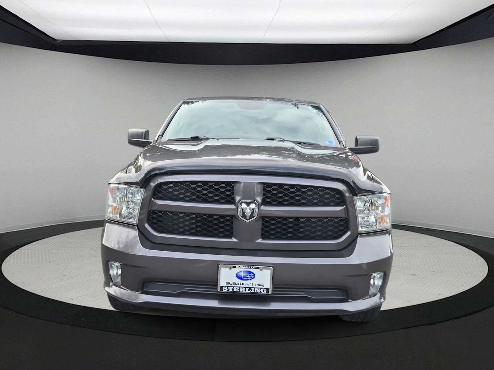 Used 2016 RAM 1500 Express AWD/4WD image 3