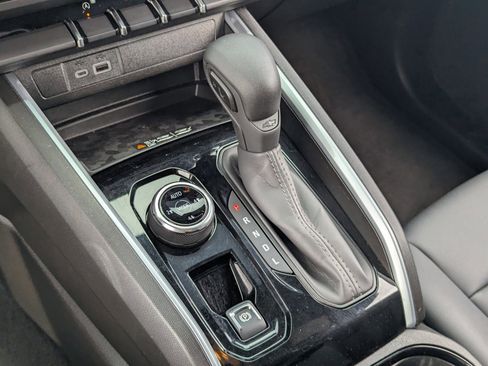 Used 2025 Chevrolet Colorado Trail Boss image 30