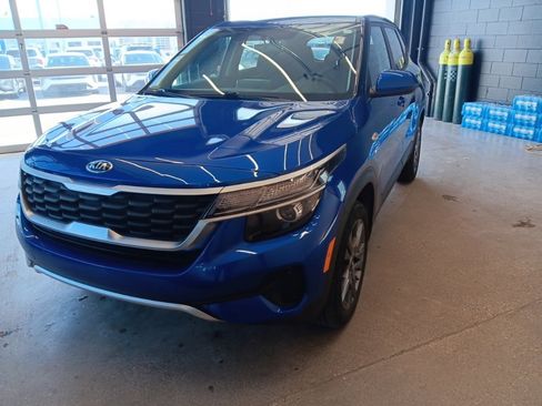 Used 2021 Kia Seltos LX image 6