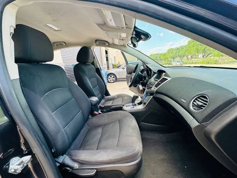 Used 2016 Chevrolet Cruze LT FWD image 20