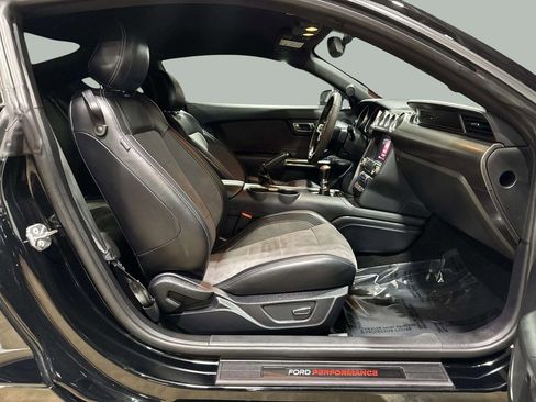 Used 2019 Ford Mustang Shelby GT350 w/ Technology Package image 27