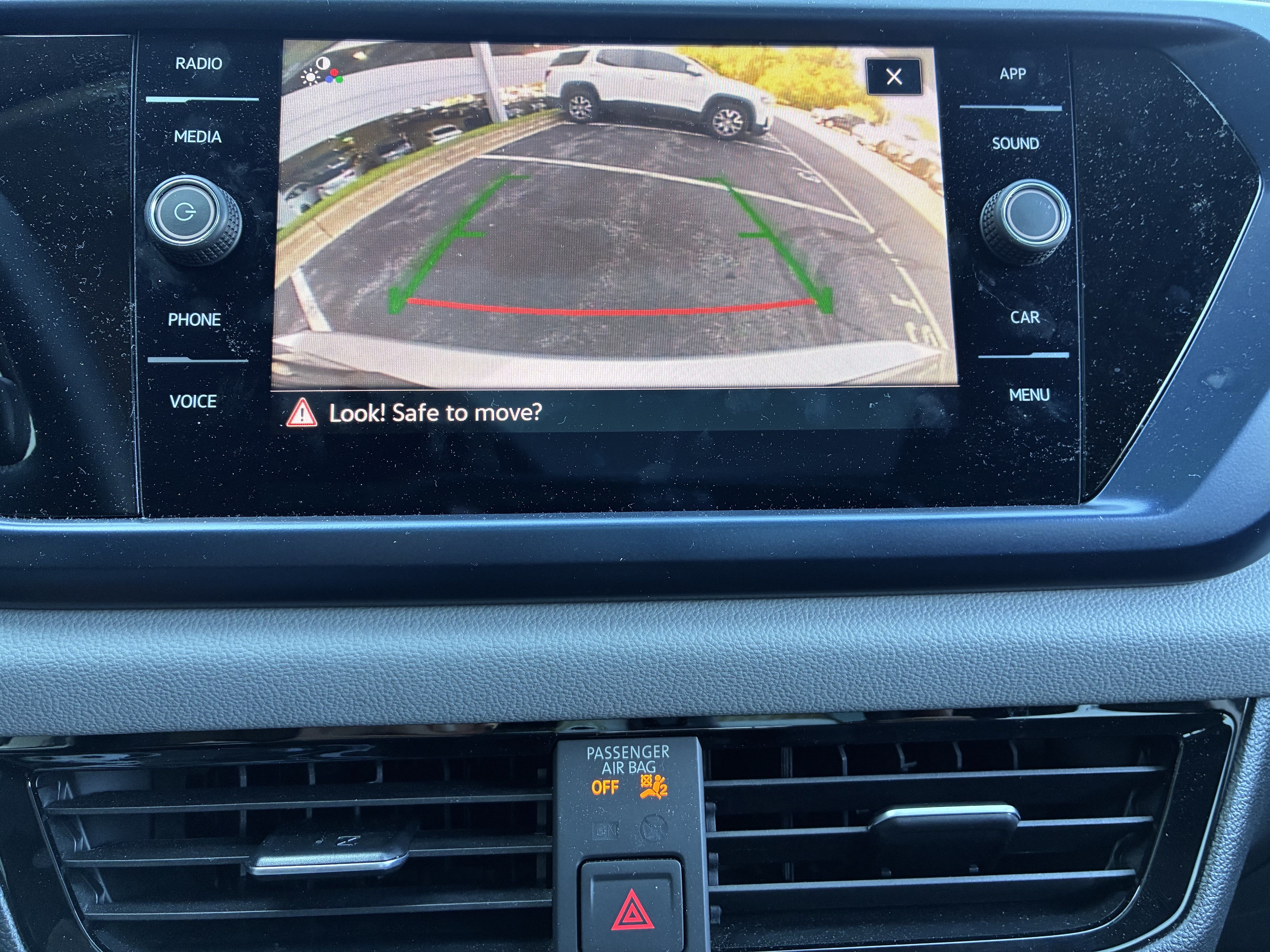 Certified 2022 Volkswagen Taos SE w/ Panoramic Sunroof Package FWD image 27