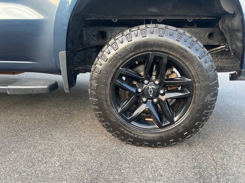 Used 2020 Chevrolet Silverado 1500 Custom Trail Boss w/ Custom Convenience Package AWD/4WD image 39