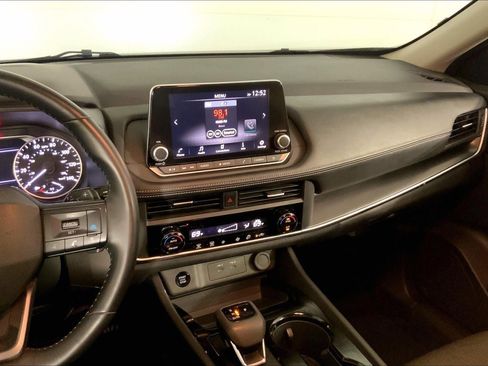 Used 2025 Nissan Rogue SV AWD/4WD image 6
