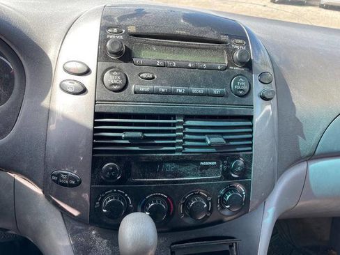 Used 2009 Toyota Sienna CE image 34