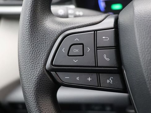 Used 2024 Toyota Sienna LE image 19