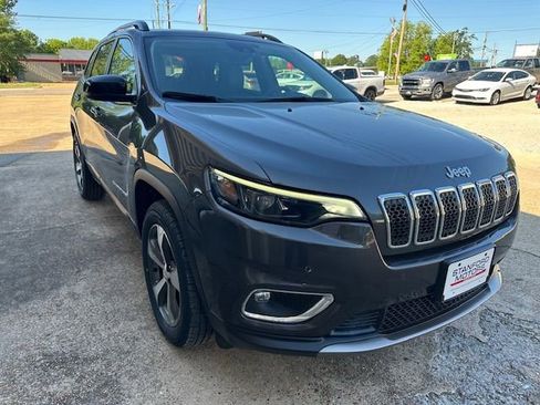 Used 2022 Jeep Cherokee Limited image 4