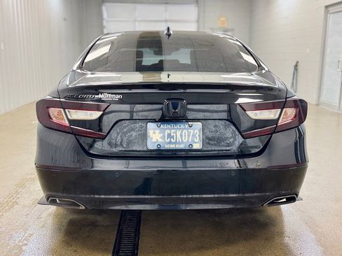 Used 2018 Honda Accord Touring image 6