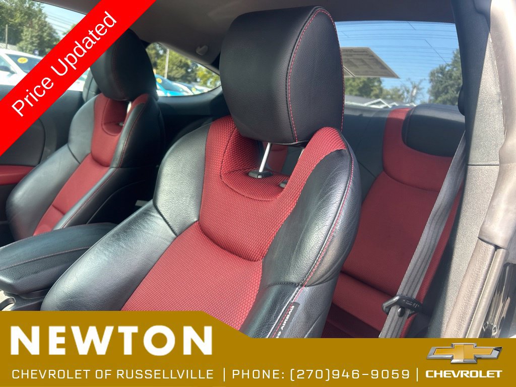 Used 2012 Hyundai Genesis 3.8 RWD image 5