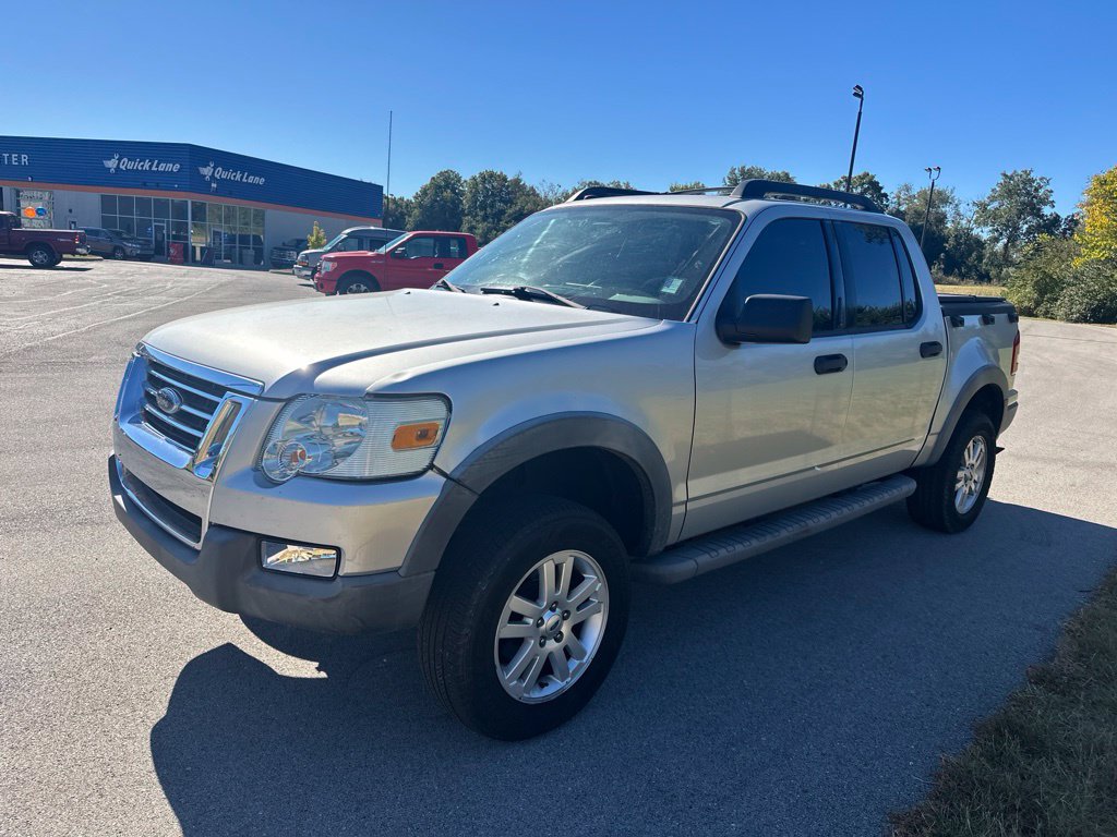 Used 2010 Ford Explorer Sport Trac XLT AWD/4WD image 3