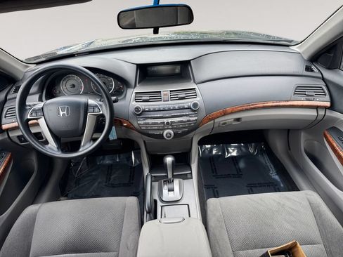 Used 2011 Honda Accord EX image 10