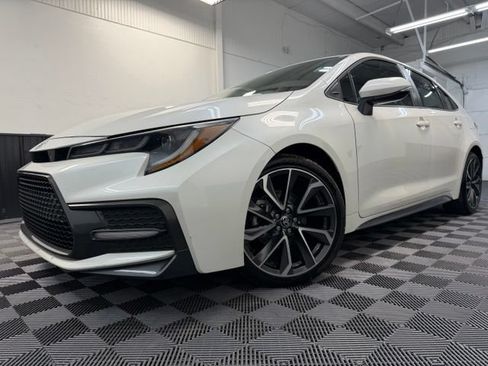 Used 2020 Toyota Corolla SE FWD image 3