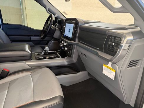Used 2025 Ford F150 Lariat w/ Equipment Group 501A Mid AWD/4WD image 15