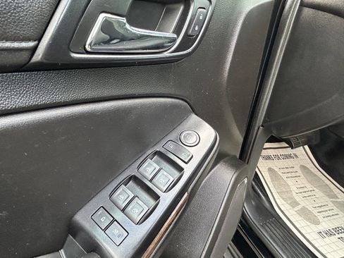 Used 2019 Chevrolet Tahoe 4WD image 38