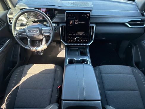 Used 2025 GMC Acadia Elevation image 13