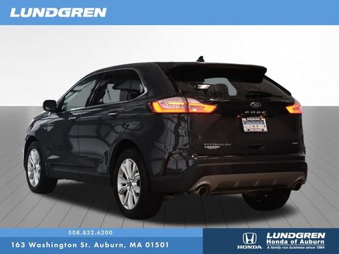 Used 2021 Ford Edge Titanium image 3