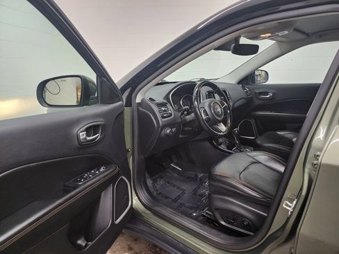 Used 2019 Jeep Compass Limited AWD/4WD image 11
