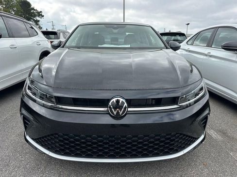 New 2026 Volkswagen Jetta SE FWD image 2